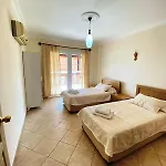 Leton Kleo - Center Kalkan