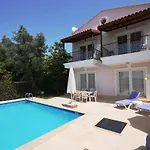 Leton Kleo - Center Villa *