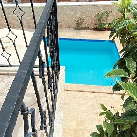 Leton Kleo - Center Kalkan