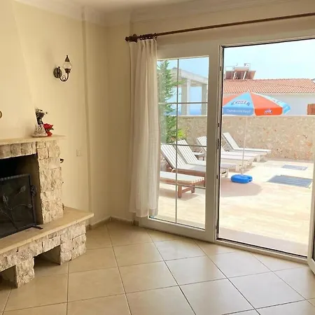 Leton Kleo - Center Villa