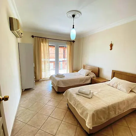 Leton Kleo - Center Kalkan