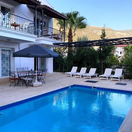 Vilă Leton Kleo - Center