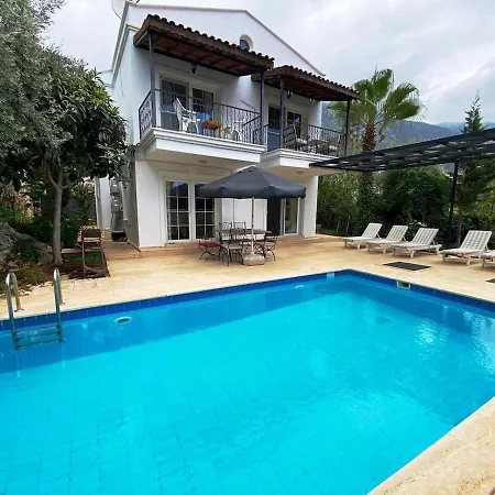 Vilă Leton Kleo - Center *