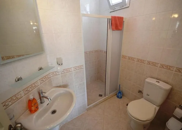 Leton Kleo - Center فيلة